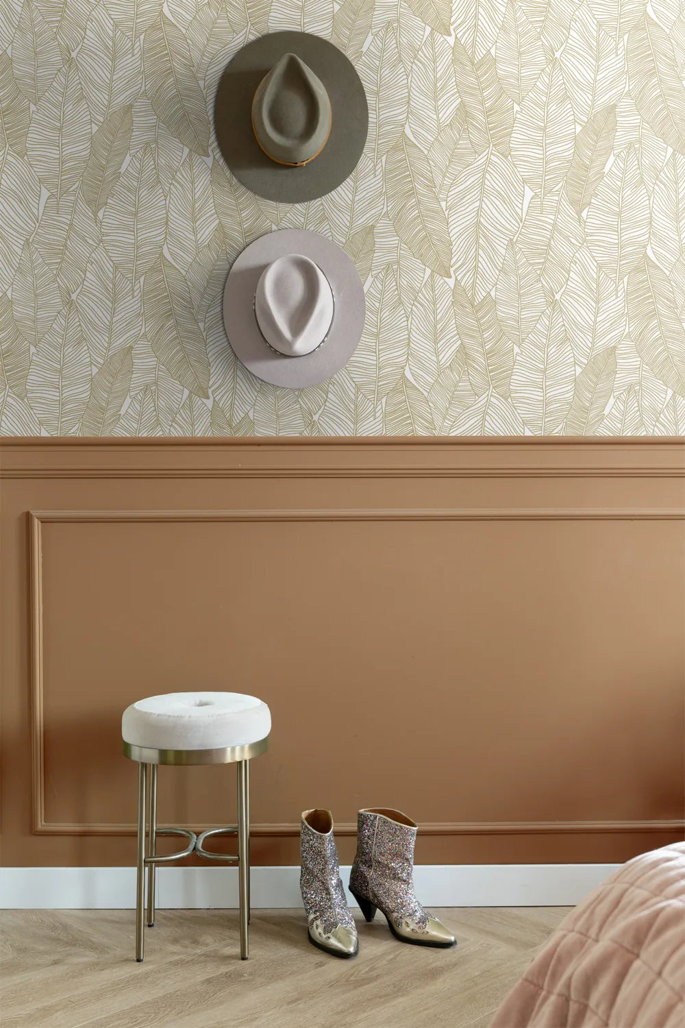 Black & White - Golden Canopy botanical wallpaper ESTAhome