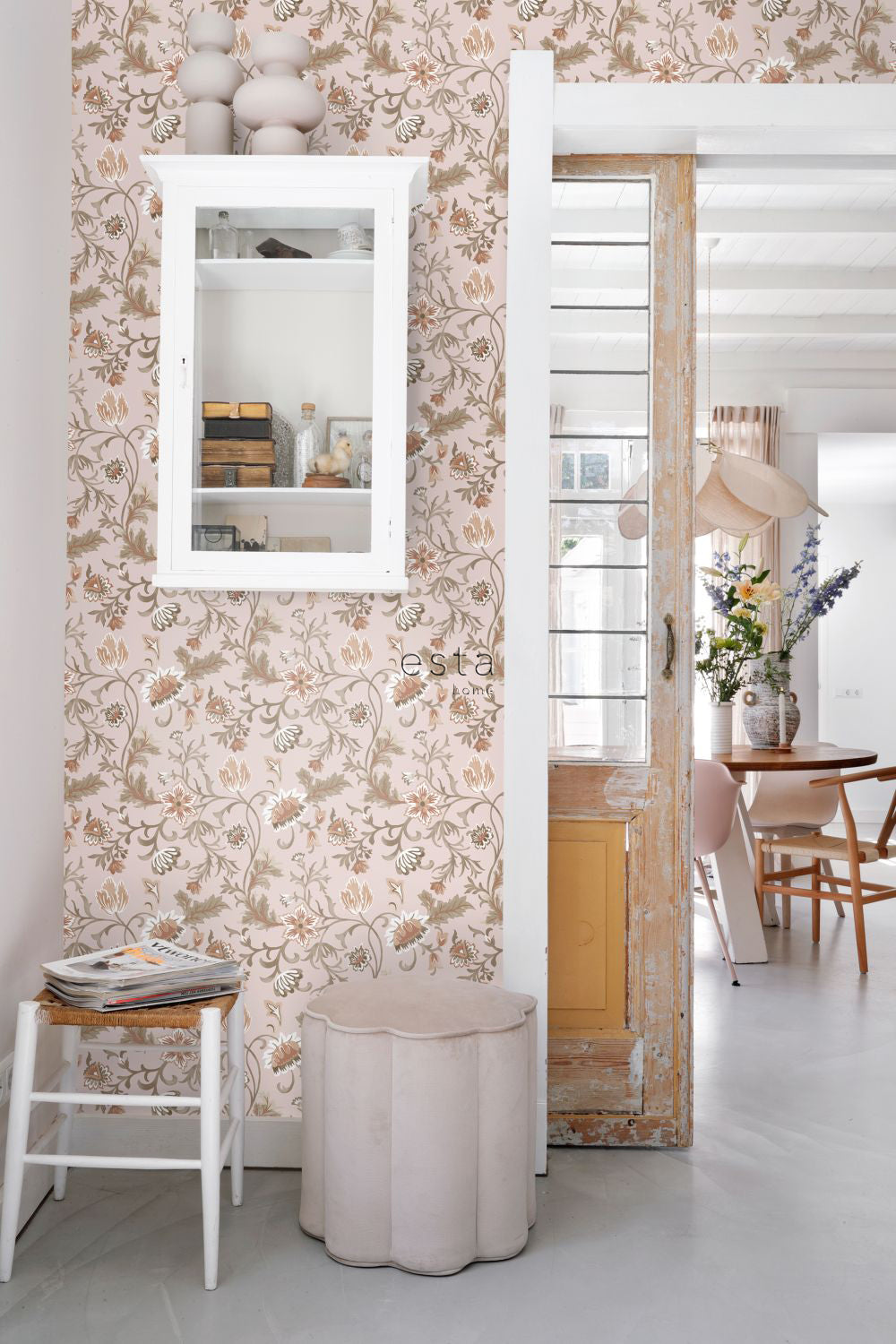 Vintage Flowers - Vintage Garden botanical wallpaper Esta    