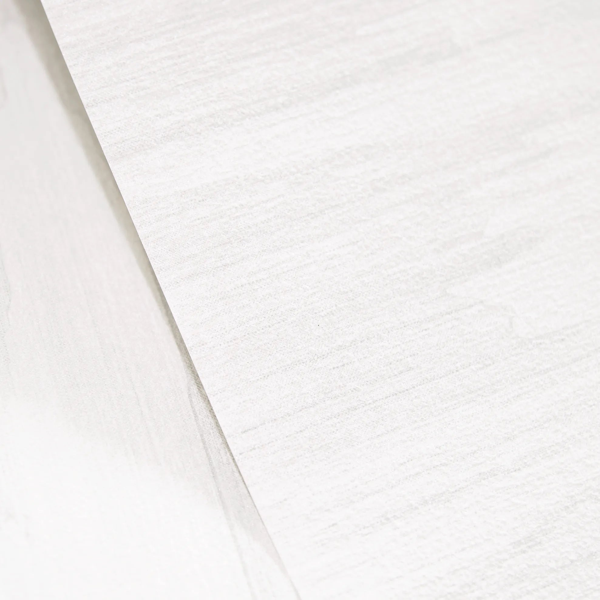 Yuuma - Mizu bold wallpaper Hohenberger