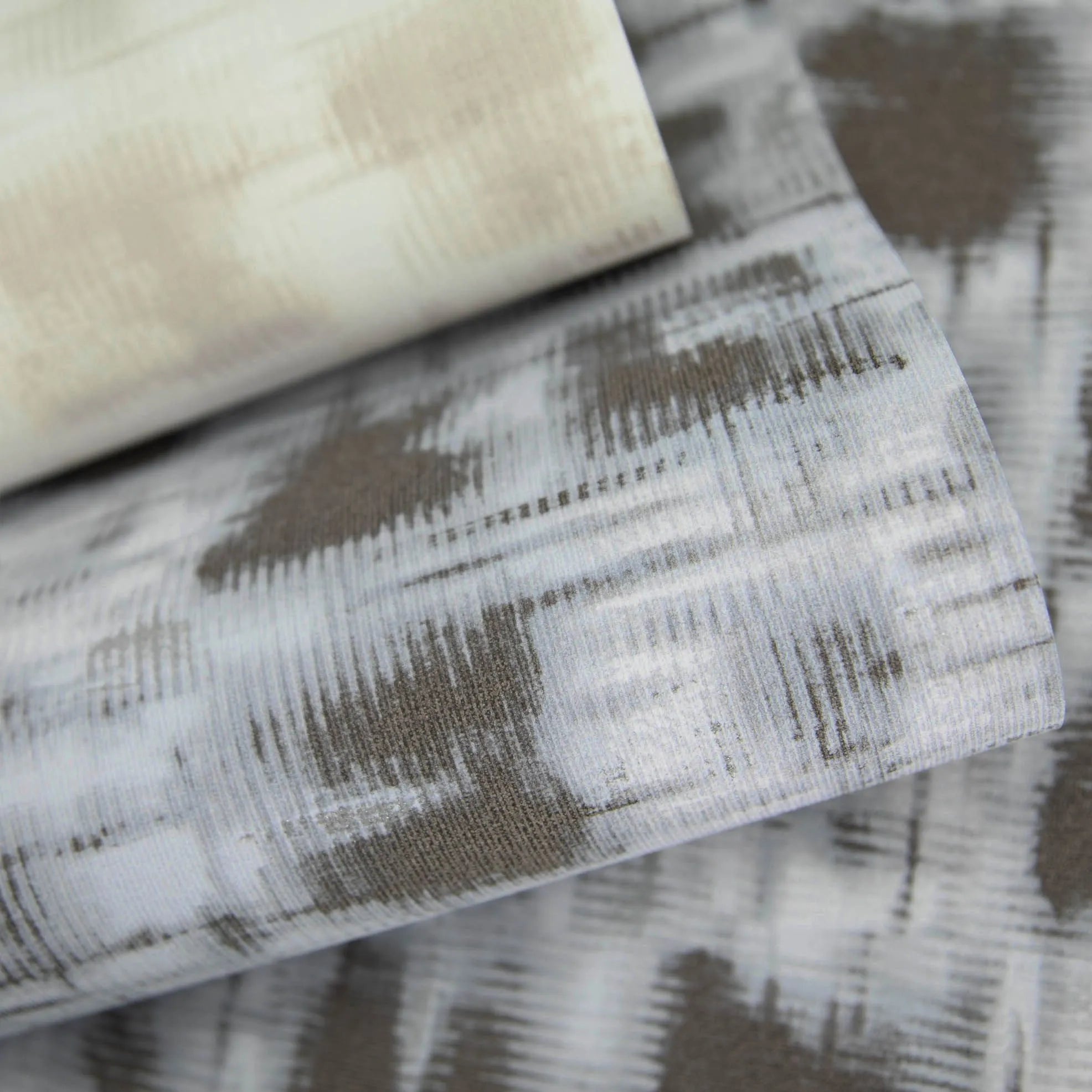 Cerra - Felino textile wallpaper Hohenberger