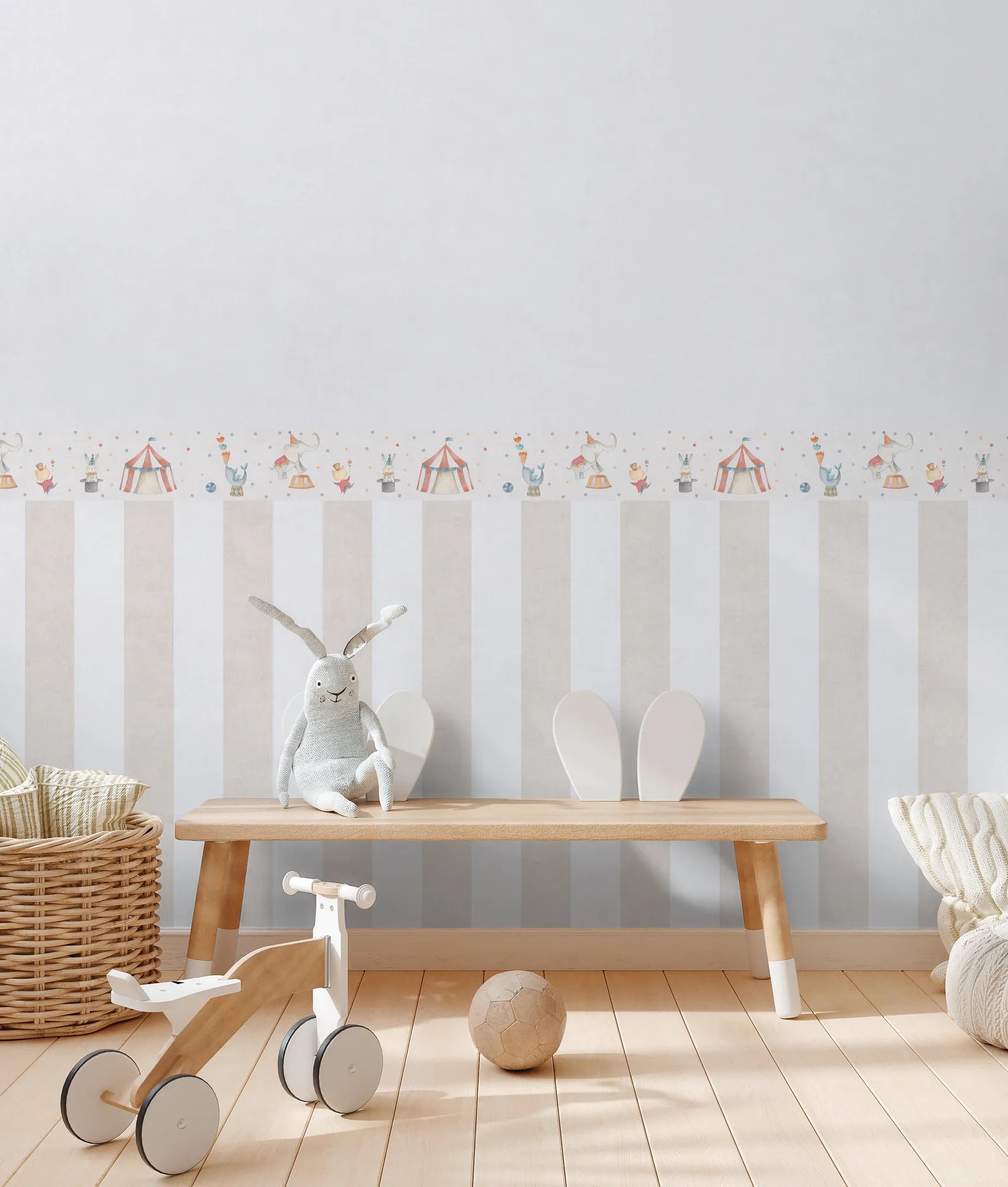Lilly & Luis - Hug kids wallpaper AS Creation