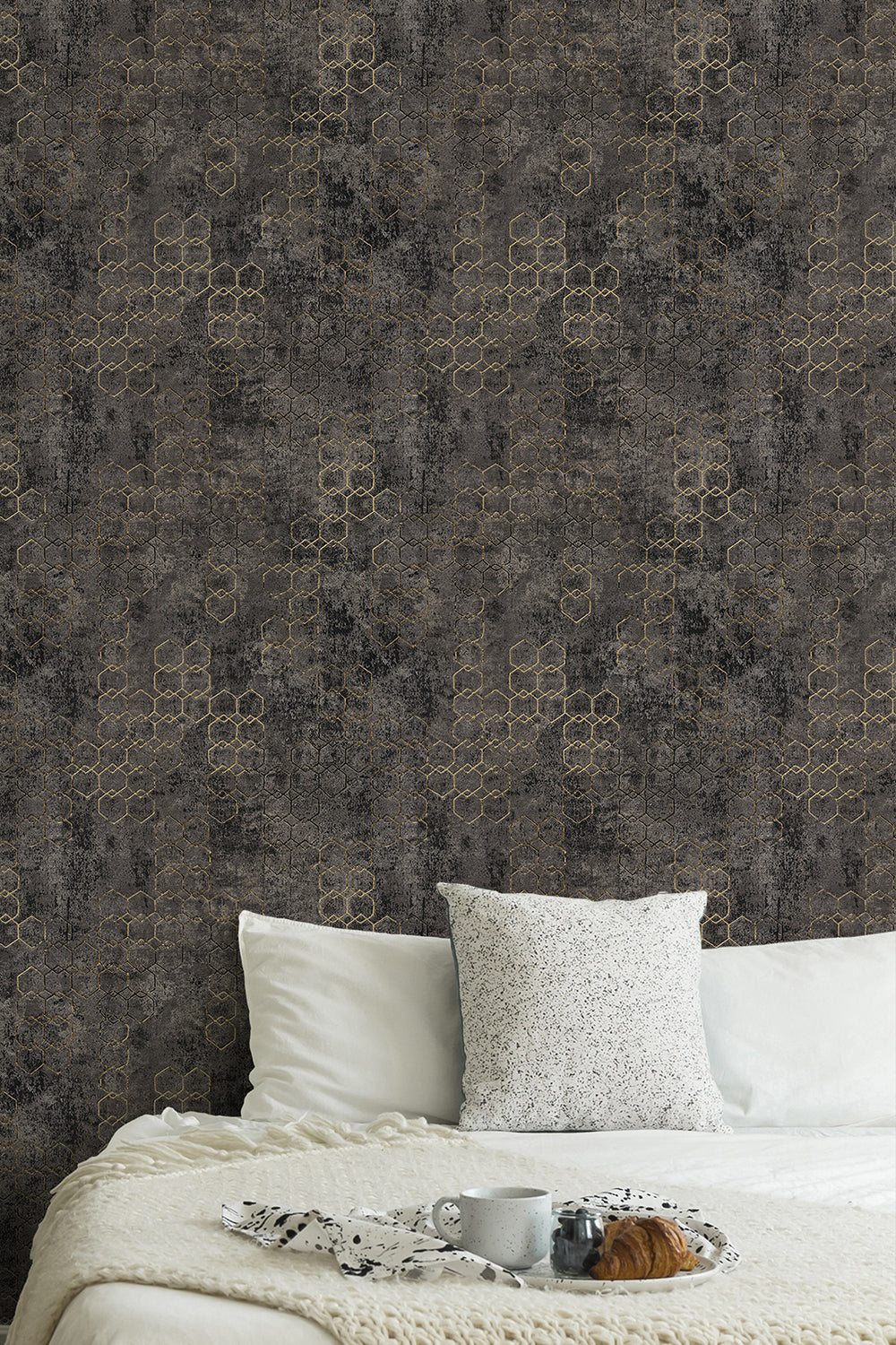 New Walls - Gilded Geometric geometric wallpaper AS Creation    