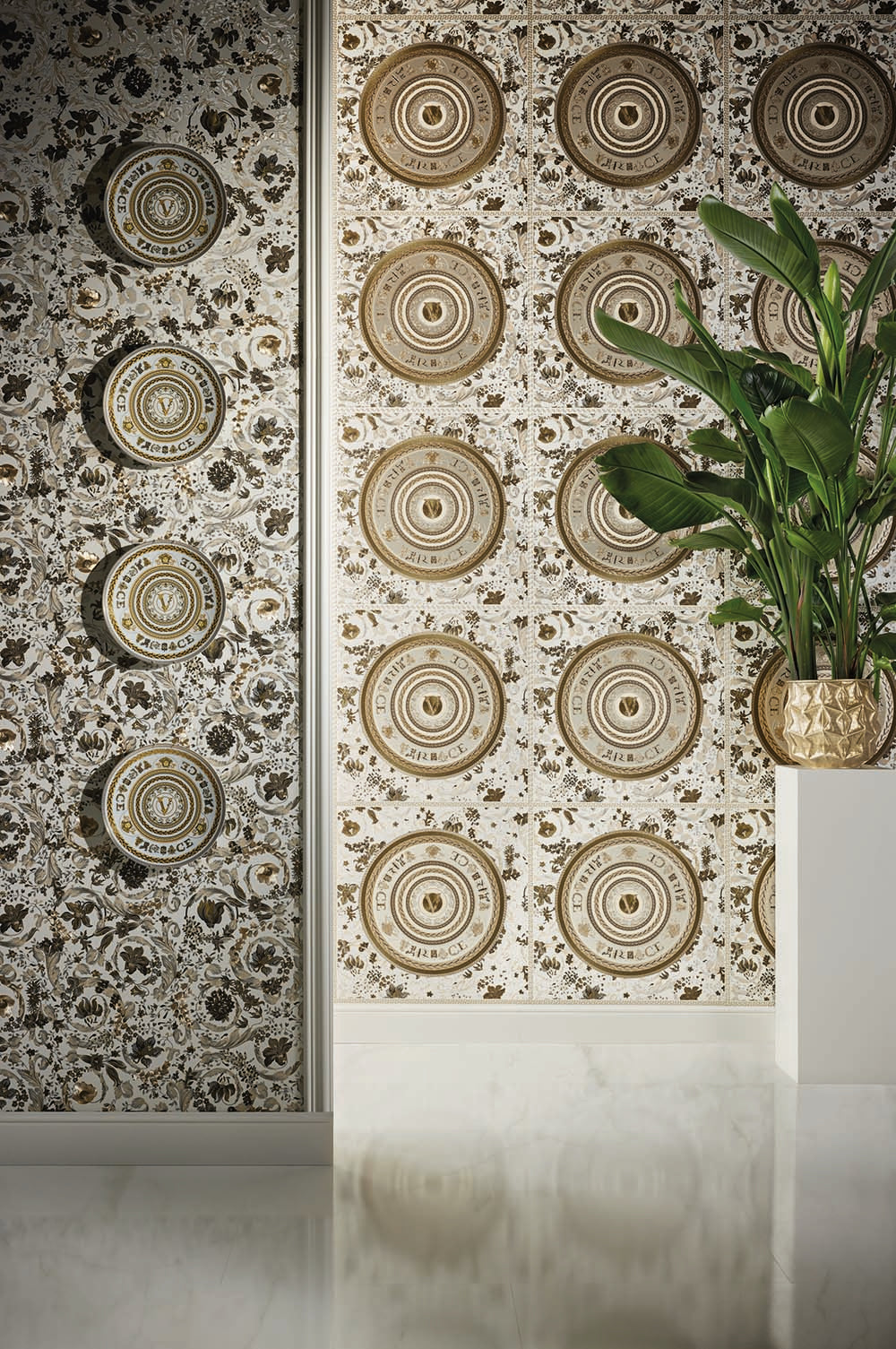Versace 5 -  Floral Virtus designer wallpaper AS Creation    