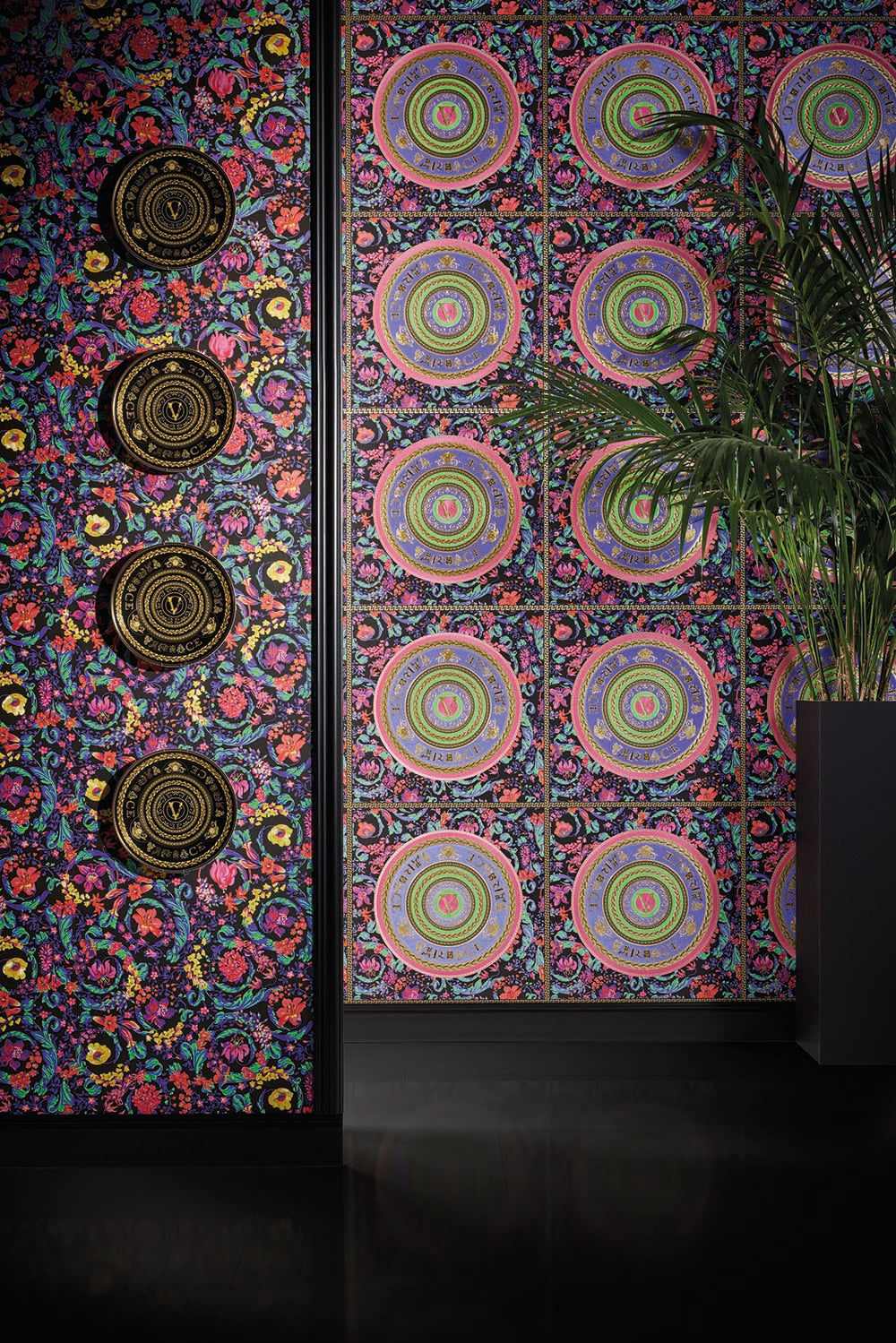 Versace 5 -  Virtus designer wallpaper AS Creation    
